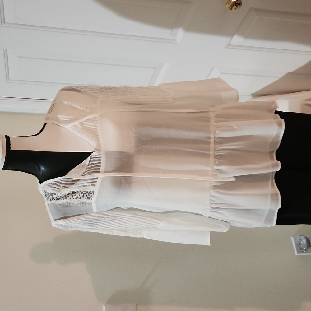 NWT Beautiful Boho style top